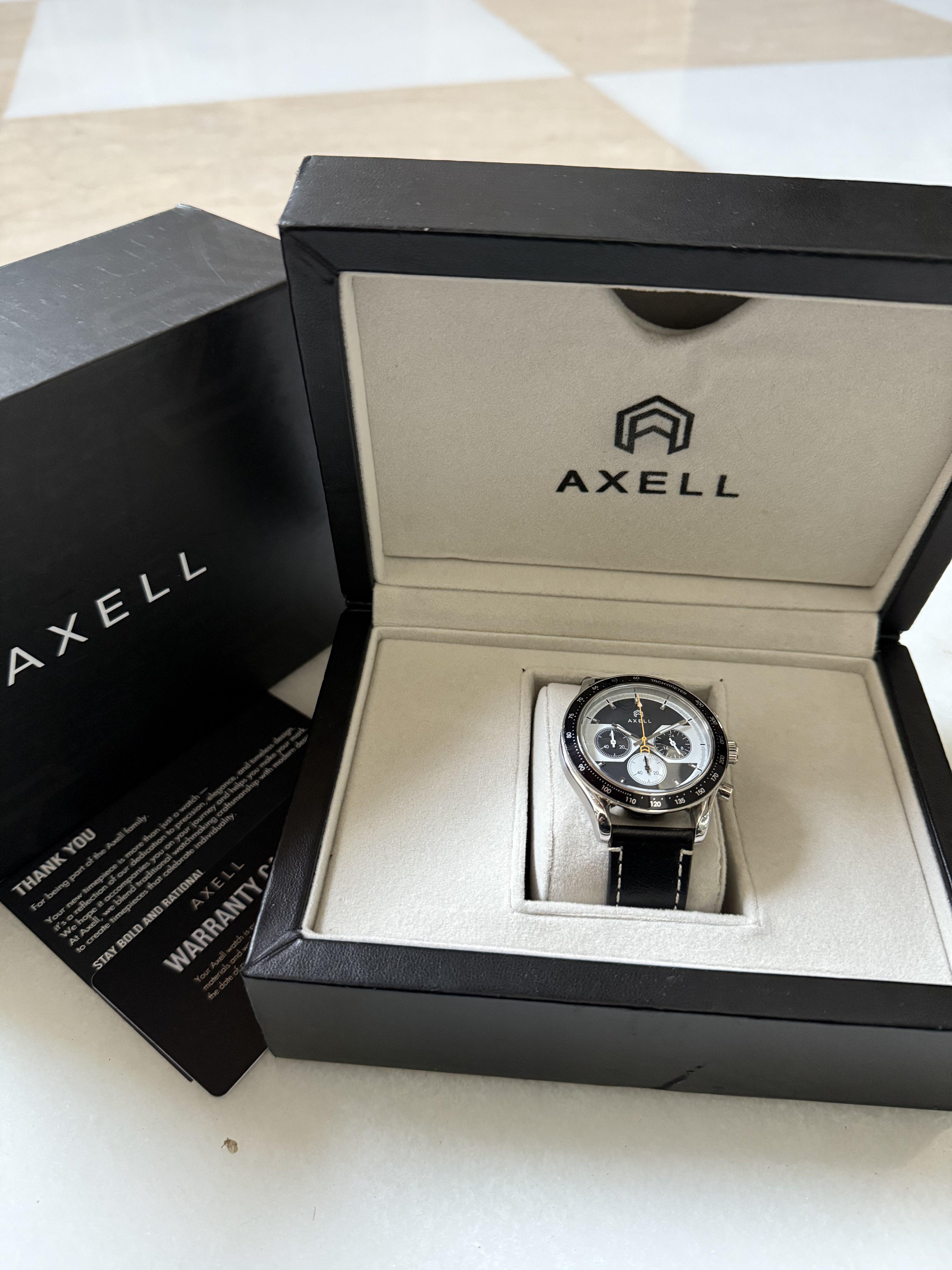 。 Pitstop Reverse Panda Leather Strap Chronograph Watch Luxury